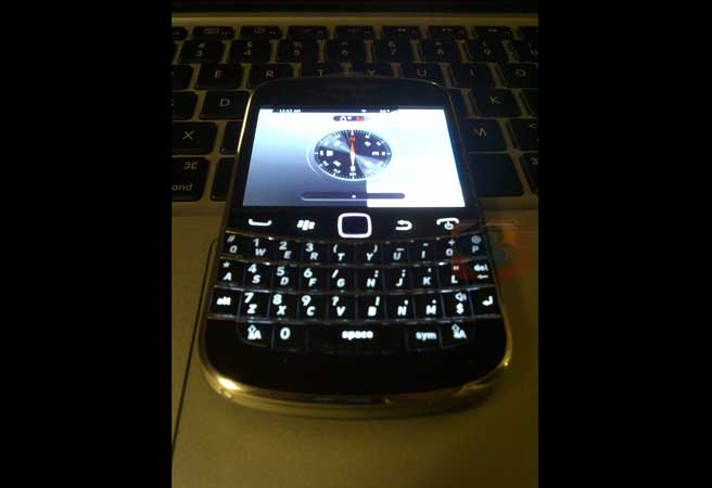 Изтекоха снимки на BlackBerry Bold Touch