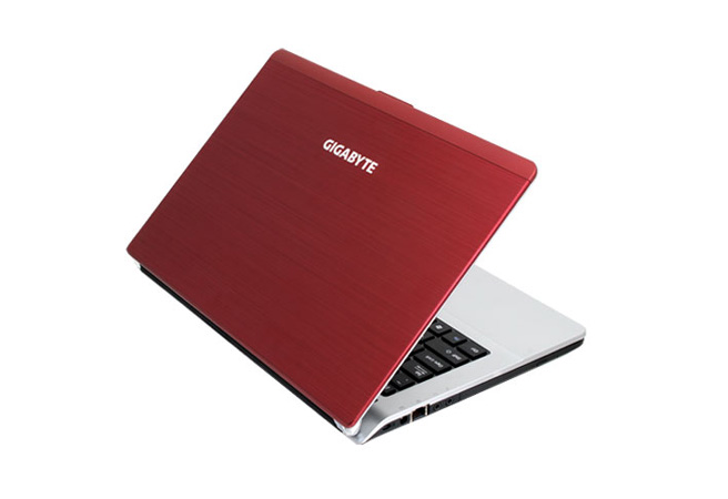 Computex 2011: Gigabyte Booktop M2432 е ноутбук с докинг станция