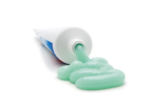 11 алтернативни приложения на пастата за зъби 