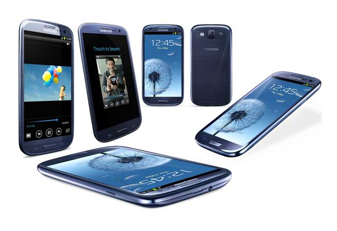 Samsung Galaxy S III надмина по продажби iPhone 4S