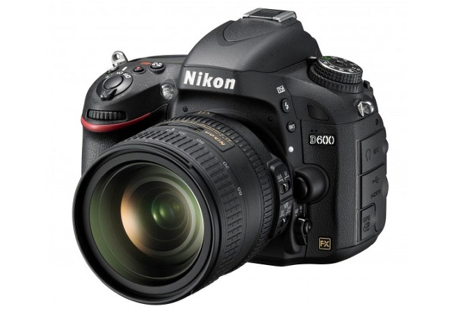 Nikon D600 - най-лекият, компактен и евтин фул-фрейм DSLR 