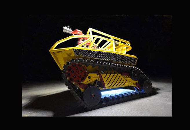 Роботът Thermite ще гаси пожари в опасни зони