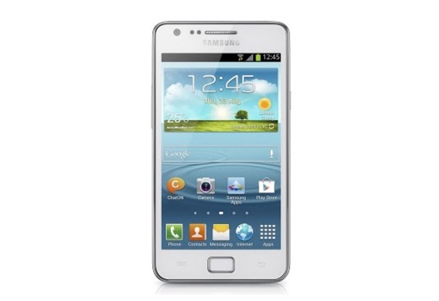 CES 2013: Samsung Galaxy S II Plus напомня за 2011 