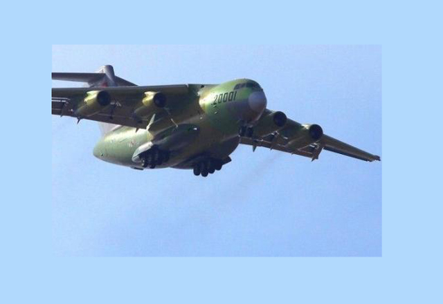 Китайският военен самолет Y-20 излетя за пръв път