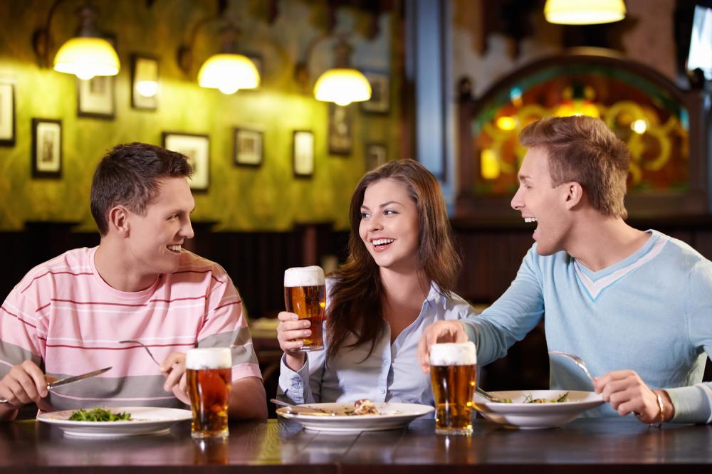 Мозъчна реакция обяснява защо пием бира след бира