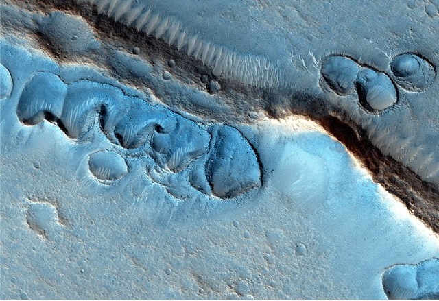  Откриха нови необичайни структури на Марс