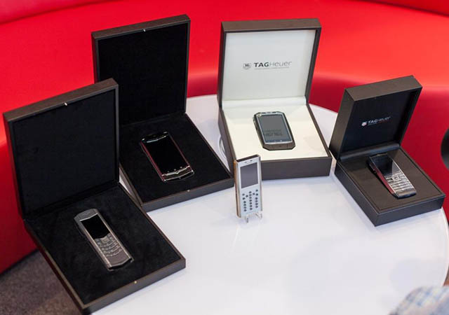 Мтел вече предлага и телефони от луксозна колекция