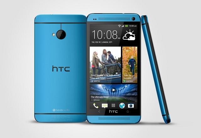 HTC One и One mini вече и в синьо