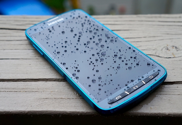 Samsung планира водоустойчиви версии на Galaxy S5 и Galaxy Note 3