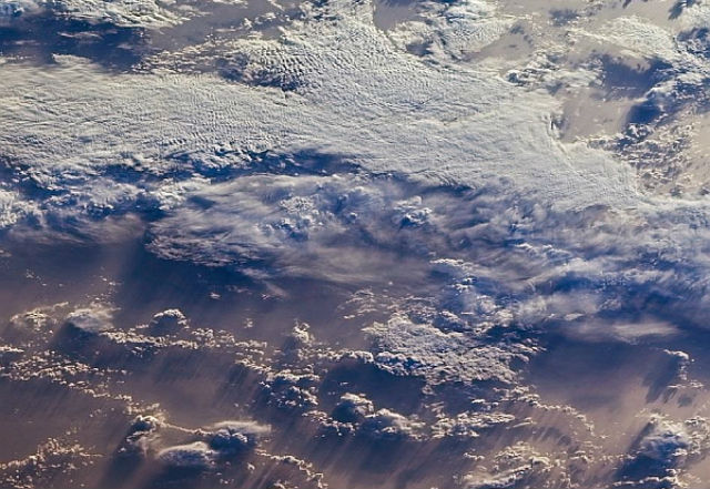 Спътниците на NASA показват – облаците все по-близо до Земята