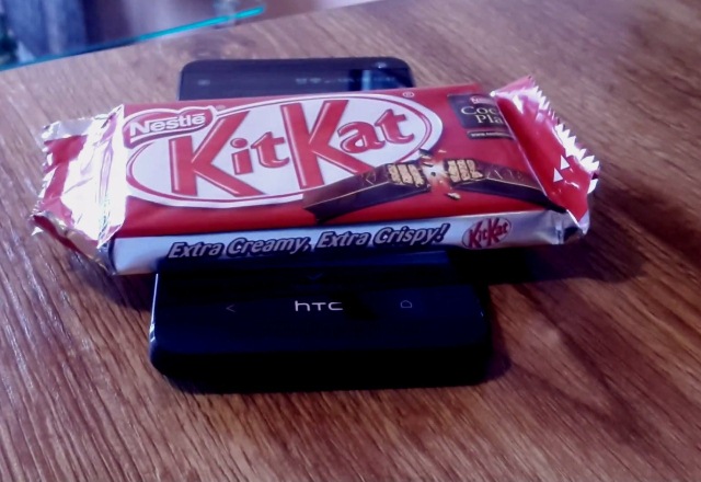 Google Play версията на HTC One получи обещаната актуализация до Android 4.4 KitKat