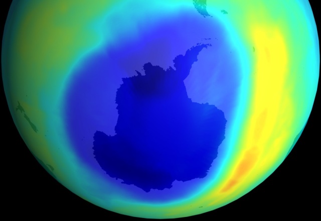 Възстановява ли се озоновата дупка?