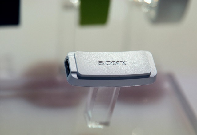 Sony и умните аксесоарите