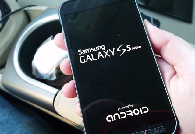 Samsung Galaxy S5 Active се появи в подробно видео