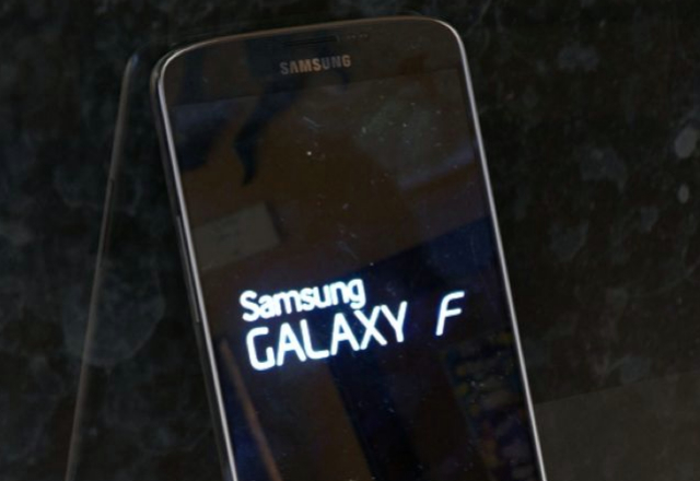 Изтекоха нови снимки на Galaxy S5 Prime