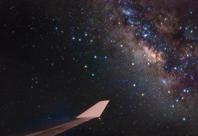 Млечният път, заснет през прозореца на Боинг 747