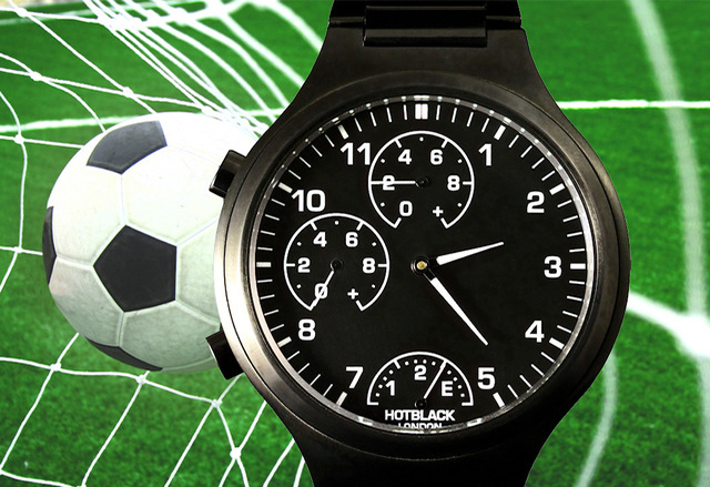 Hotblack - умният часовник за футболни фенове