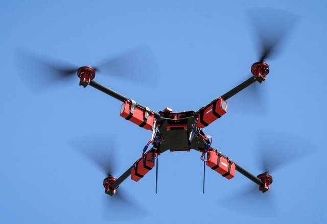 Студенти в Южна Флорида вече могат да вземат дронове от библиотеката