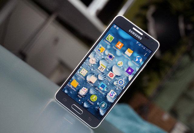 Официално: Samsung представи металния Galaxy Alpha