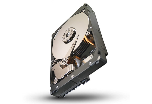 Seagate анонсира първия 8 TB-ов твърд диск