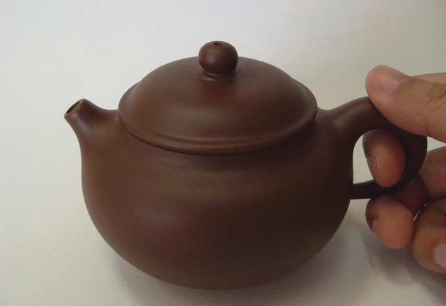 Nestle изработи шоколадов чайник, който не се разтапя от гореща вода