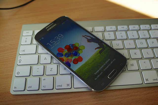 Samsung Galaxy S4 ще получи Android Lollipop в началото на 2015 г.