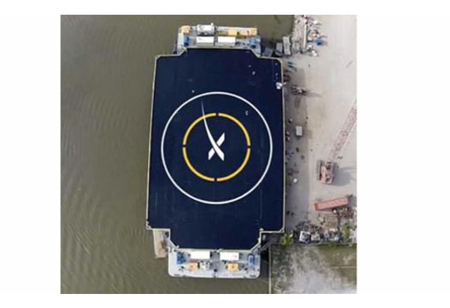 SpaceX тества кораби за приземяване на ракети