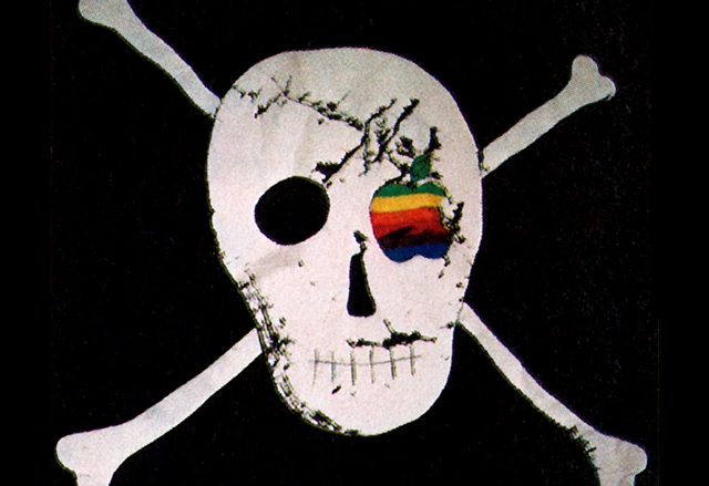 Купете си реплика на култовия пиратски флаг на Apple