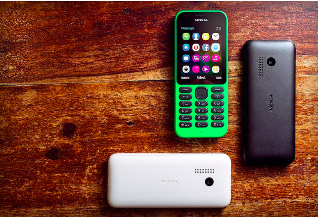 Microsoft Nokia 215 е мобилен телефон за 29 долара