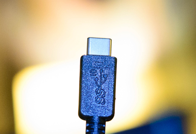 CES 2015: симетричното USB е най-сетне тук