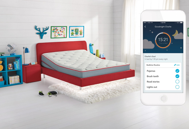 CES 2015: Умно легло следи за съня на детето ви