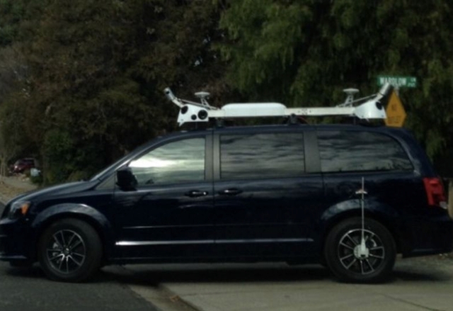 Apple вероятно работи по конкурент на Google Street View