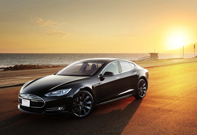Финансовият доклад на Tesla за Q4 показва още повече коли и загуби
