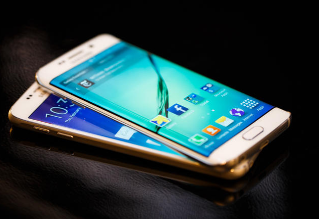 MWC 2015: Samsung Galaxy S6 идва с преинсталирани приложения от Microsoft