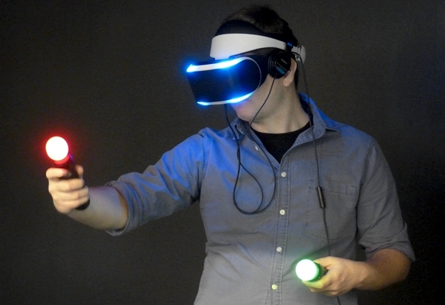 VR хедсетът Sony Project Morpheus идва през 2016