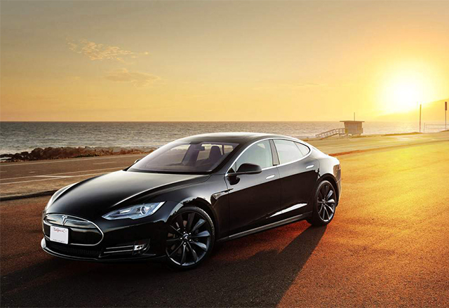 Илон Мъск загатна за OTA актуализация на Model S, която ще бъде пусната този четвъртък