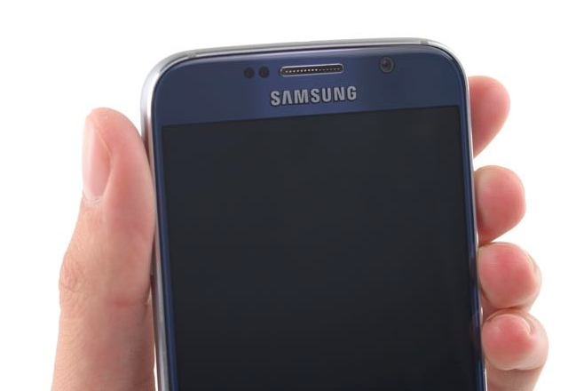 Samsung очаква по-високи печалби от продажбите на Galaxy S6