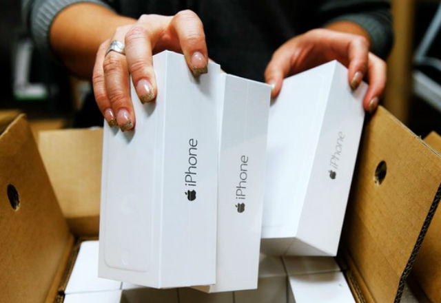 Китайци пуснаха новия iPhone преди Apple