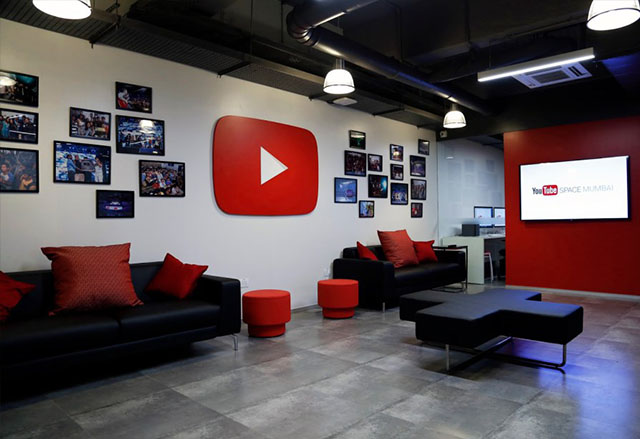 YouTube ще премахне директната възможност за качване на видеоклипове от уеб камери