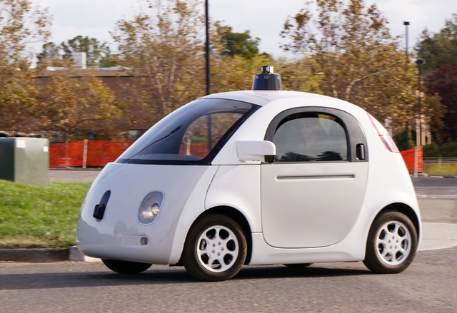 Google публикува доклад за броя предотвратени инциденти със самоуправляващи се автомобили
