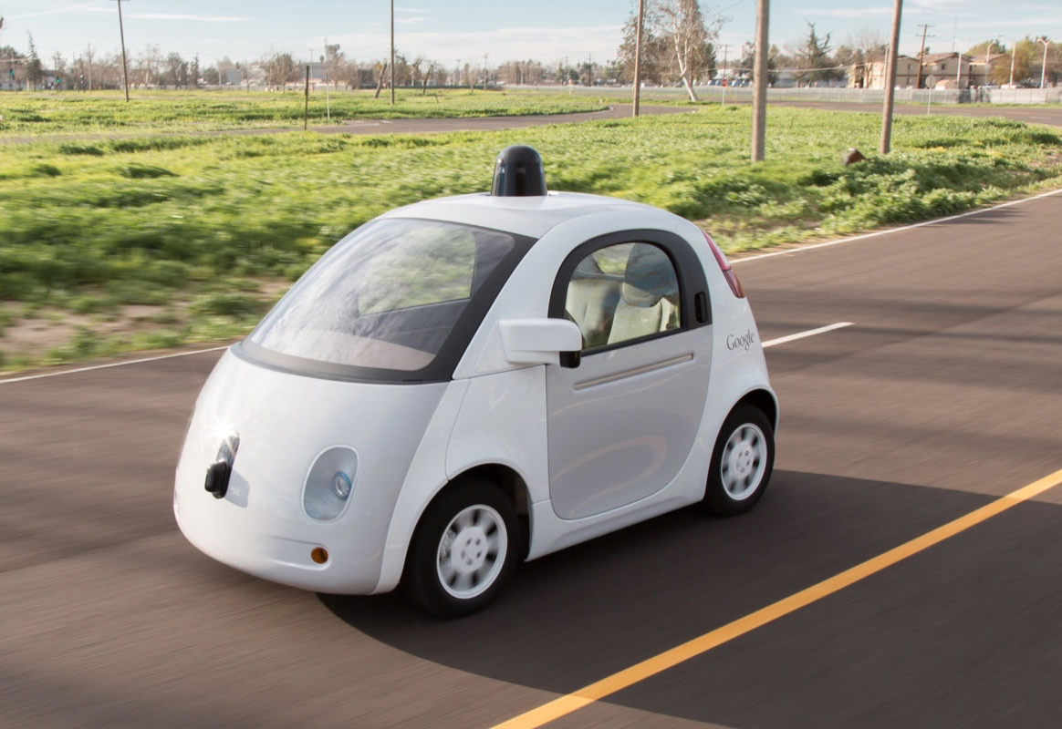 Самоуправляващата се кола на Google ще се продава едва когато стане напълно безопасна
