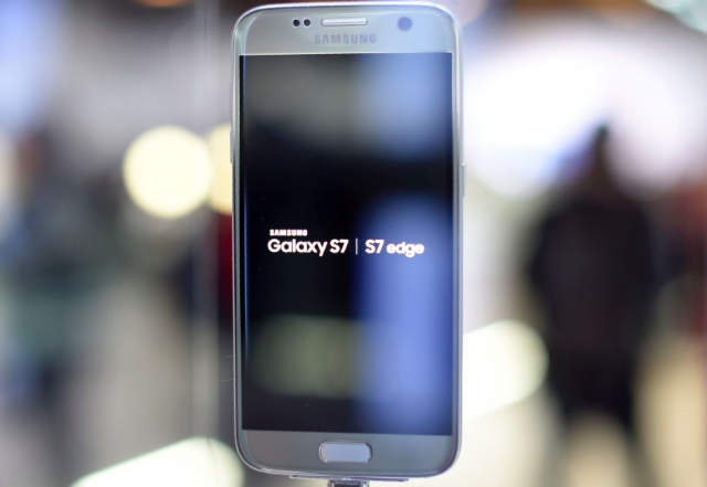 Samsung продала 100 000 Galaxy S7 устройства в Южна Корея за два дни