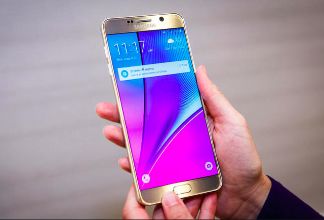 Samsung ще използва същите доставчици на AMOLED за Note 7 като за Galaxy S7