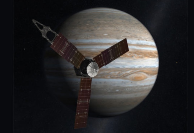 Juno вече е в орбита около Юпитер