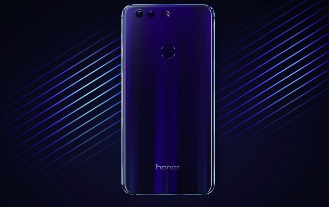 Huawei представи новия си флагман със стъклен корпус Honor 8: Kirin 950, 4 GB RAM