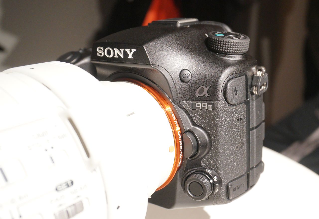 Sony A99 II е впечатляваща камера за професионалисти