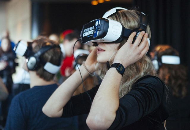 Hulu планира поне две нови VR програми
