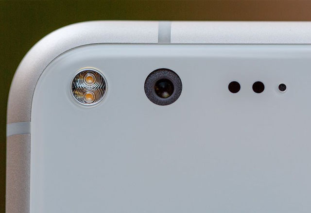 Служител на Google обяснява защо Pixel телефоните нямат оптична стабилизация