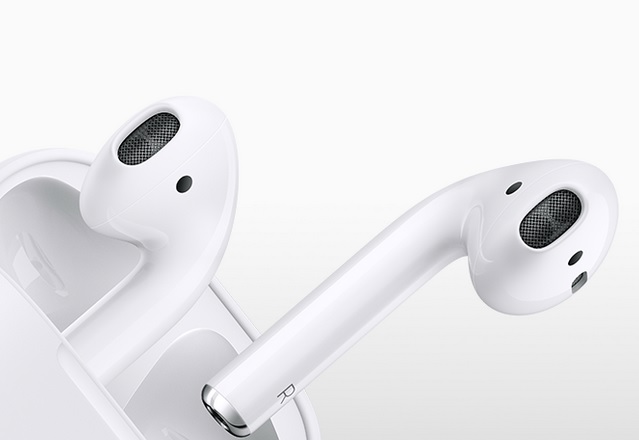 Безжичните AirPods слушалки на Apple ще бъдат забавени