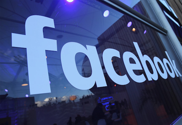 Facebook ще блокира уебсайтове от своята рекламна платформа, ако пускат фалшиви новини